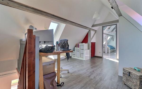 Appartement à vendre    3 pièces • 120 m2 Erstein