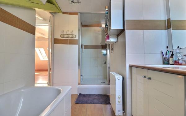 Appartement à vendre    3 pièces • 120 m2 Erstein