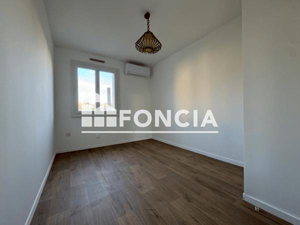 Location Maison 4 pièces 77 m² - 52 RUE DES TISSERANDS Allonnes 72700