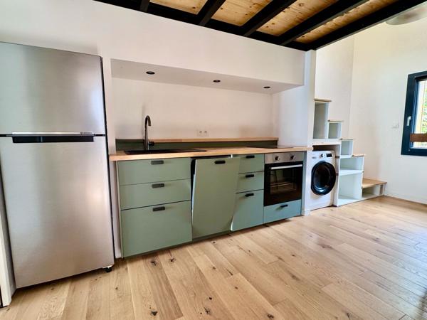 Appartement
         3 pièces
        - 64 m² 299 000 € *