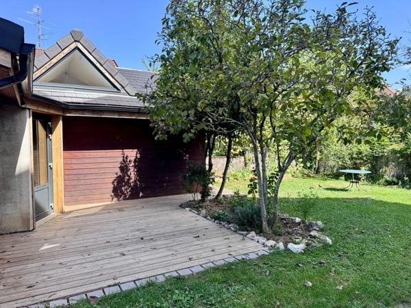 Appartement
         3 pièces
        - 64 m² 299 000 € *