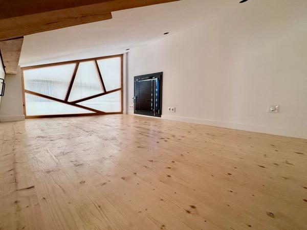 Appartement
         3 pièces
        - 64 m² 299 000 € *