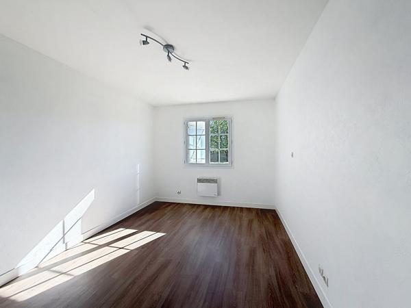 Maison Vivy 4 pièce(s) 108.07 m2