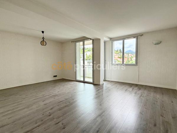 Location
                Appartement81,11 m² - 3 Pièces -
                    CLERMONT FERRAND (63000)