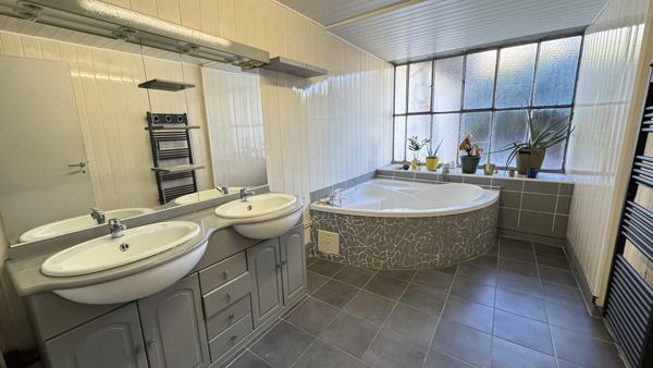 Saint-Étienne (42100) Appartement duplex de 180m2 avec terrasse