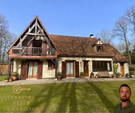 Houdan (78550) Propriété 6 pièces de 220m² sur 3790m² clos dans un secteur recherché