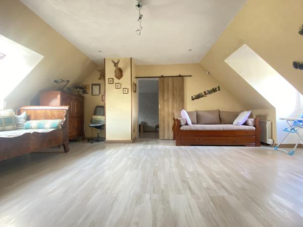 Houdan (78550) Propriété 6 pièces de 220m² sur 3790m² clos dans un secteur recherché