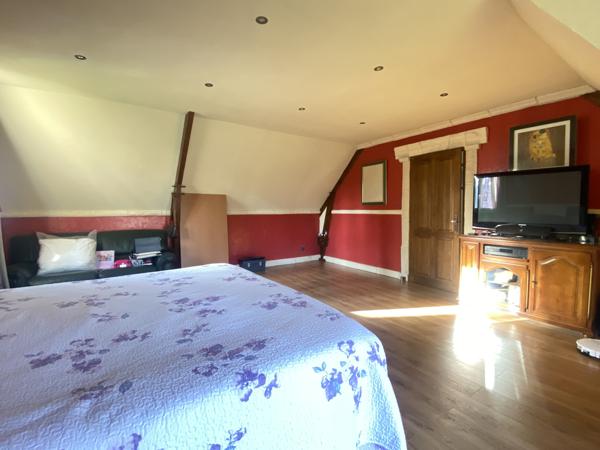 Houdan (78550) Propriété 6 pièces de 220m² sur 3790m² clos dans un secteur recherché