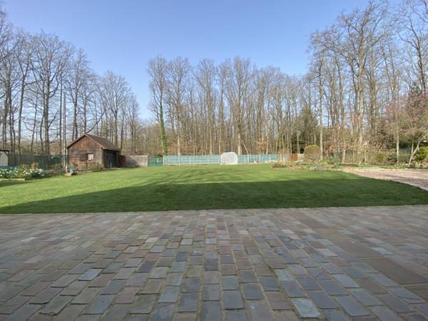 Houdan (78550) Propriété 6 pièces de 220m² sur 3790m² clos dans un secteur recherché