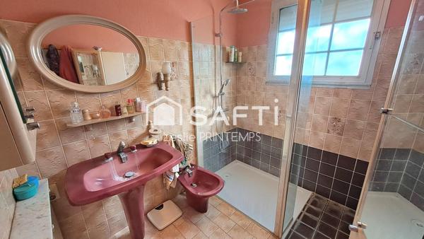 Maison sur sous-sol proche commodités