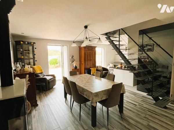 SAINT FULGENT Maison avec beaux volumes