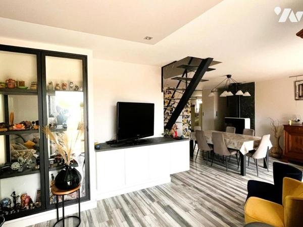 SAINT FULGENT Maison avec beaux volumes