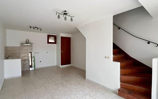 Appartement à louer    2 pièces •  Viols-en-Laval