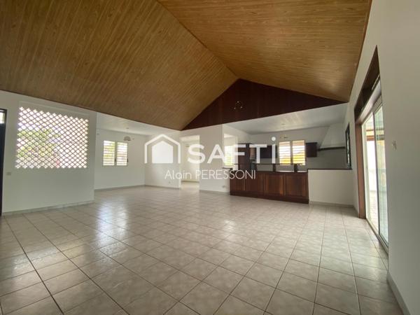 Gde Maison R+1 de 210m2 sur 13ares (piscine offerte)