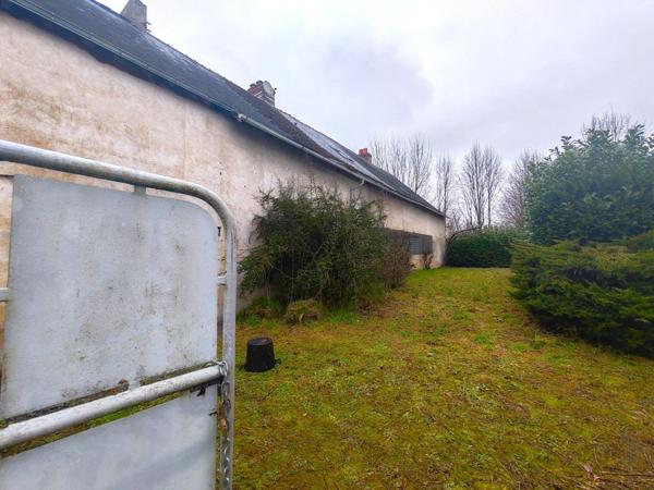 Maison de bourg à rénover, à 8 minutes de Baugé.