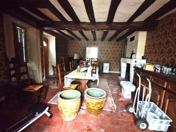 Maison de bourg à rénover, à 8 minutes de Baugé.