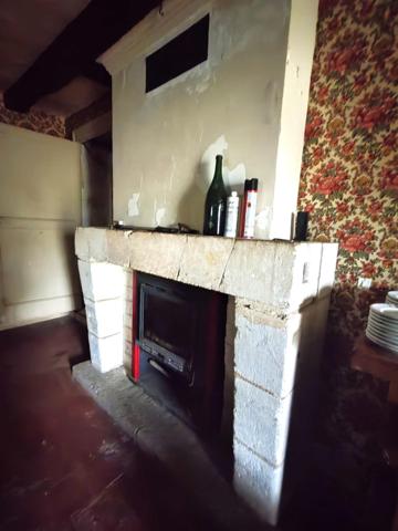 Maison de bourg à rénover, à 8 minutes de Baugé.