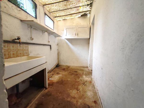 Maison de bourg à rénover, à 8 minutes de Baugé.