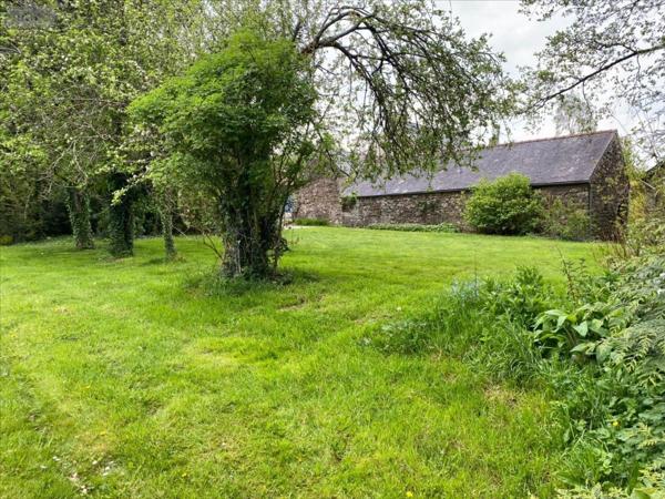 Corps de ferme à vendre à Dinéault dans le Finistère (29150), ref : 29060-954311