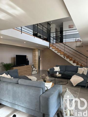Maison à vendre 8 pièces 214 m² Pujaut