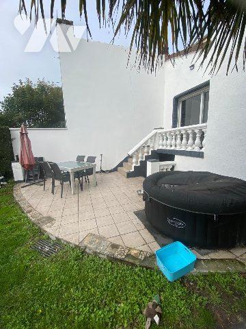 CALAIS SECTEUR VICTOR HUGO MAISON DE VILLE 4 CHAMBRES GARAGE JARDIN