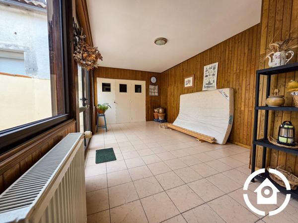 Maison familiale 4 chambres + dépendance et cour