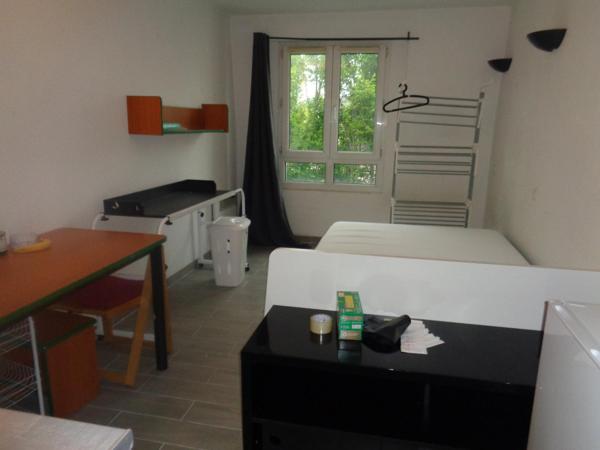 Beau Studio à qqs minutes à pied de la Gare RER Cergy-Saint-Christophe