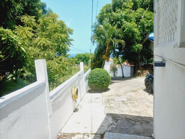 Maison à vendre 6 pièces BASSE TERRE (971)