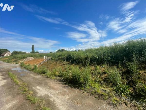 TERRAIN CONTRUCTIBLE VIABLISÉ 993 m² MER 4KMS