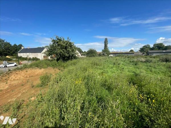 TERRAIN CONTRUCTIBLE VIABLISÉ 993 m² MER 4KMS
