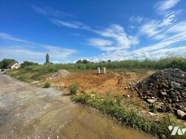 TERRAIN CONTRUCTIBLE VIABLISÉ 993 m² MER 4KMS