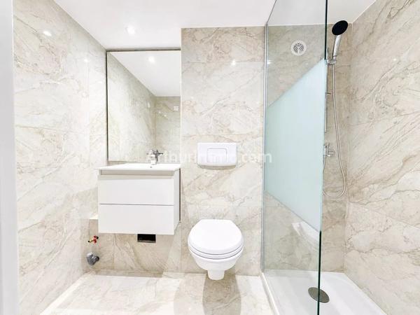 Vente                                                      Appartement
                        
                                         26 m2                     à Le Plan-de-la-Tour