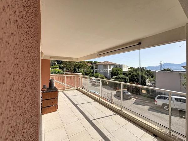 Vente                                                      Appartement
                        
                     2 pièces                      53 m2                     à Calvi