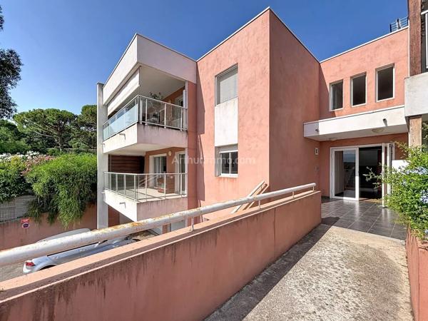 Vente                                                      Appartement
                        
                     2 pièces                      53 m2                     à Calvi