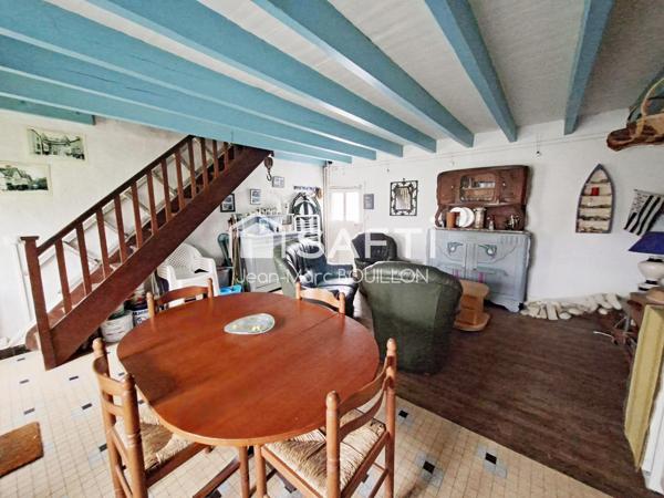 Campagne, petite maison de charme à adopter.