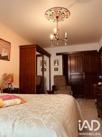 Maison à vendre 5 pièces 131 m² Arles