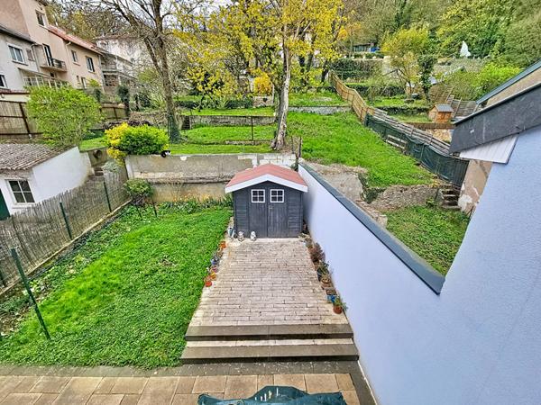 Maison de ville _ 3 chambres _ terrasse _ jardin _ cave _ local à vélo