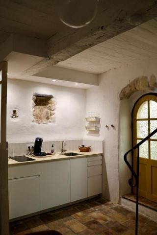 Mas avec piscine, garage, 2 gîtes et 2 chambres d'hôtes Luberon