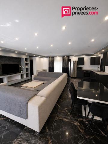 Maison contemporaine avec garage //  Quartier calme et résidentiel