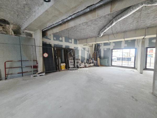 Local commercial  de 212m² à Cagnes sur mer