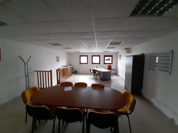 A LOUER BUREAUX DE 88 m² environ à La Chapelle sur Erdre