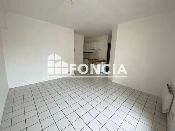 Location Appartement 2 pièces 33 m² - 104 RUE DESIRE CLEMENT Conflans Sainte Honorine 78700