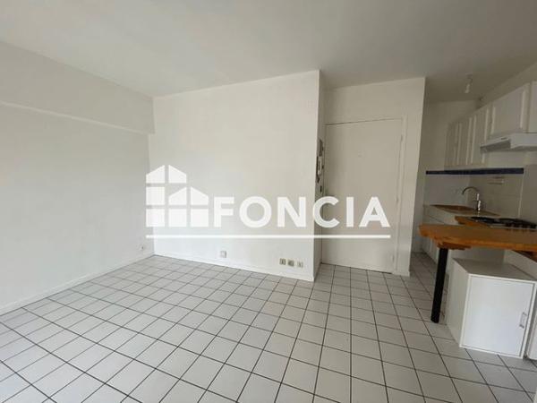Location Appartement 2 pièces 33 m² - 104 RUE DESIRE CLEMENT Conflans Sainte Honorine 78700