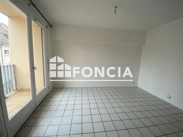 Location Appartement 2 pièces 33 m² - 104 RUE DESIRE CLEMENT Conflans Sainte Honorine 78700