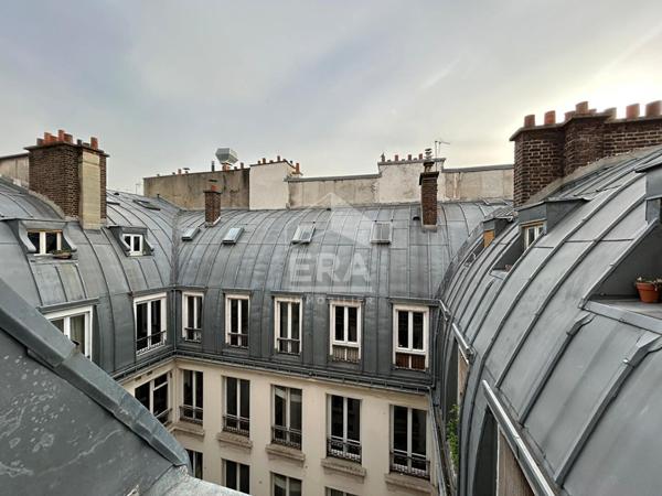 Studette à vendre au dernier étage à Paris - Réf 2743