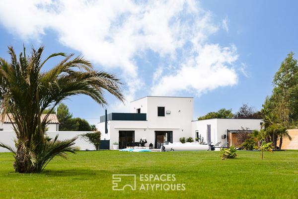 Contemporaine au parc paysagé