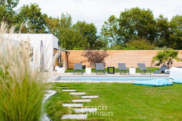 Contemporaine au parc paysagé