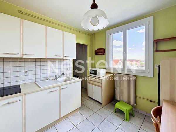 Appartement 4 pièces à vendre à Pontarlier - Vue imprenable Chappelle de l'Espérance et calme assuré !