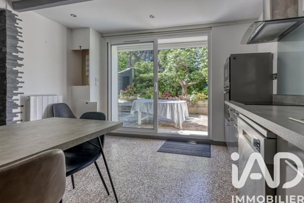 Maison à vendre 7 pièces 138 m² Saint-Cyr-sur-Mer