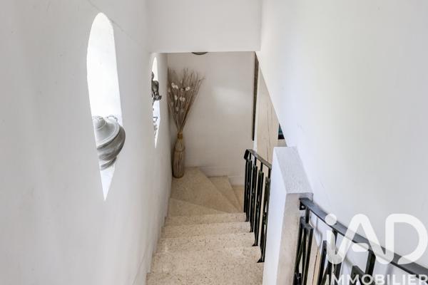 Maison à vendre 7 pièces 138 m² Saint-Cyr-sur-Mer